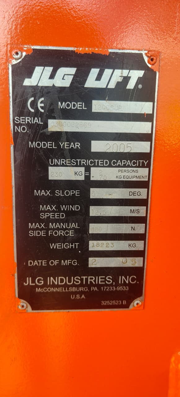 Telescopic Boom Lift - View 2